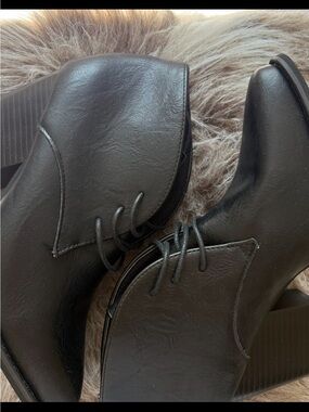 Classic Black Lace-Up Block Heel Ankle Boots